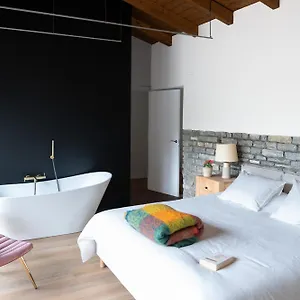 Kh Suites, Breakfast & Laundry Homestay Lezama (Biscay)